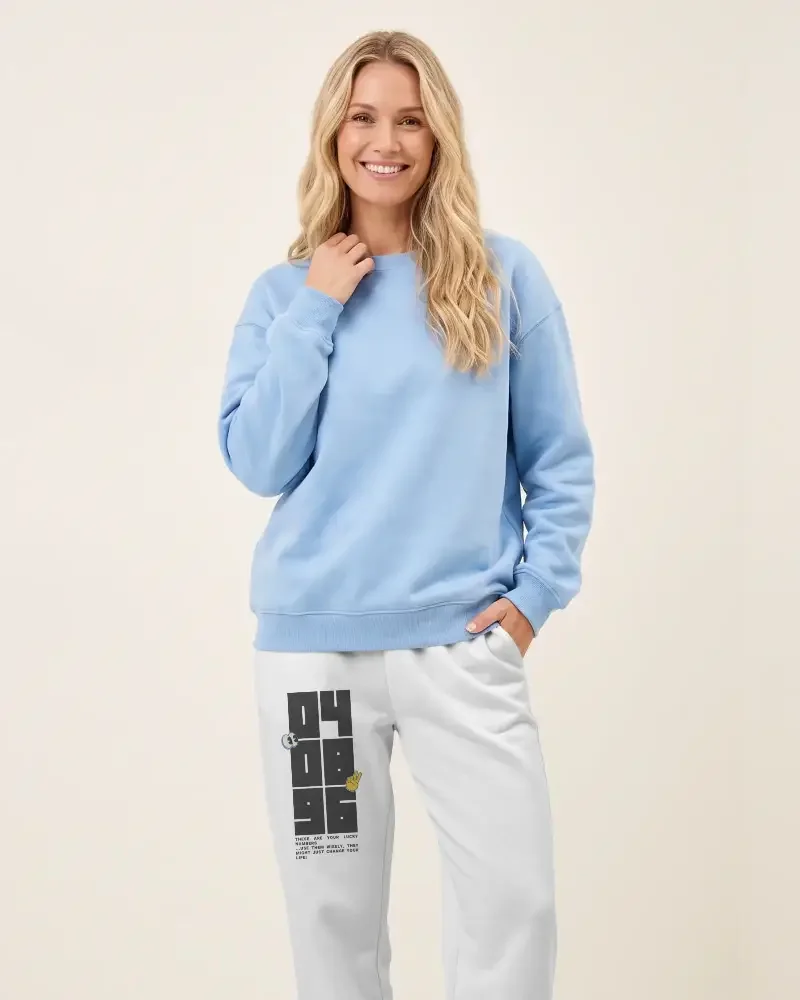 Casual sweatshirt and sweatpants set